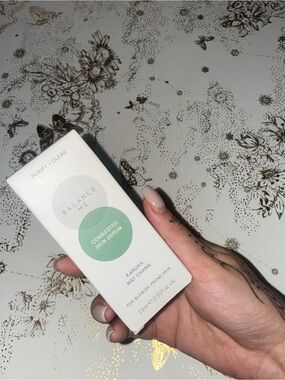 BALANCE ME Congested Skin Serum – Green